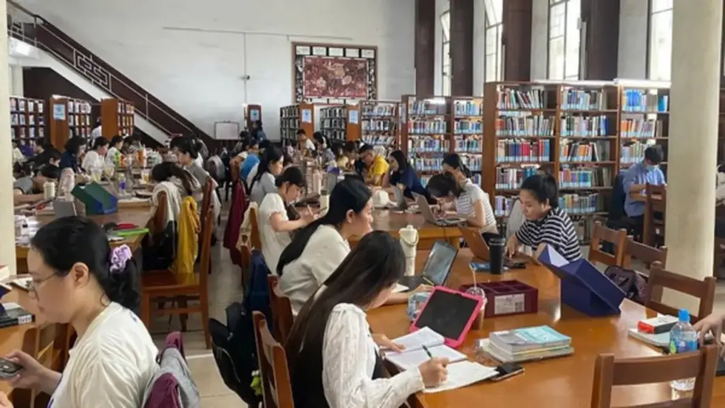 3 thư viện ‘xịn sò’ ở TP.HCM: Miễn phí, đẹp mê, gen Z rủ nhau đến học