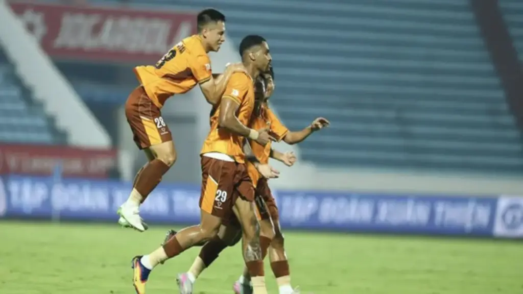 Bảng xếp hạng V-League mới nhất: HAGL dần thoát đáy sau cơn ‘địa chấn’, SLNA tạm thoát hiểm