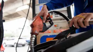 Bộ Công Thương nêu lý do có kỳ điều hành giá xăng dầu ban đêm