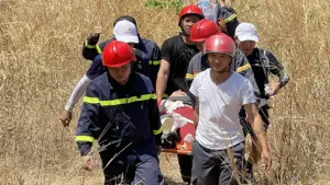 Cảnh sát giải cứu người phụ nữ Trung Quốc gặp nạn khi leo núi Dinh