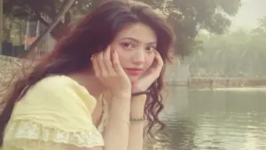 Cô gái gây sốt với bộ ảnh được ví giống 