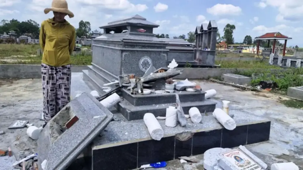 Đập phá mộ mẹ Việt Nam anh hùng ở Đà Nẵng do tranh chấp đất đai?