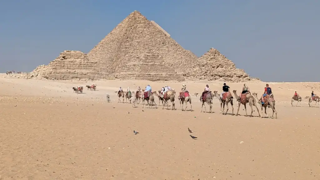 Đi khắp thế giới mà không cần bay