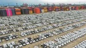 Doanh số ôtô Trung Quốc: xuất khẩu tăng, nội địa giảm