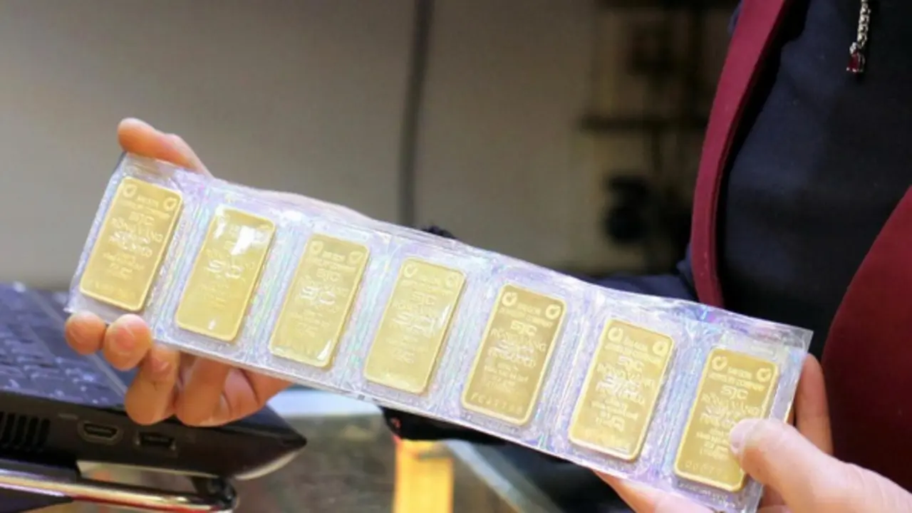 Giá vàng giảm liên tiếp sau 'cú' tăng mạnh đầu ngày