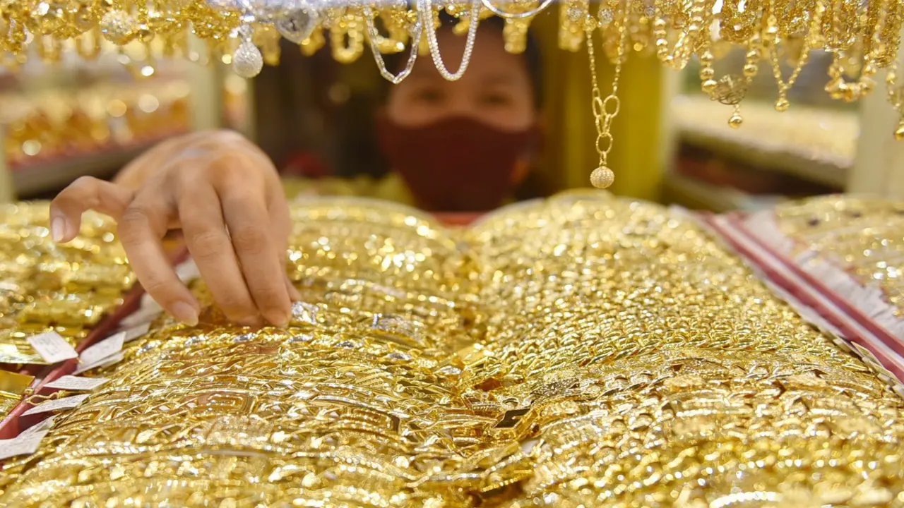 Giá vàng thế giới bất ngờ bật tăng