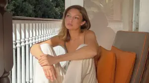 Gigi Hadid phủ nhận liên quan tỷ phú ấu dâm Epstein