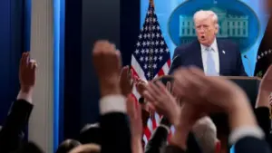 Hạ viện Mỹ tiếp nhận kiến nghị luận tội Tổng thống Trump