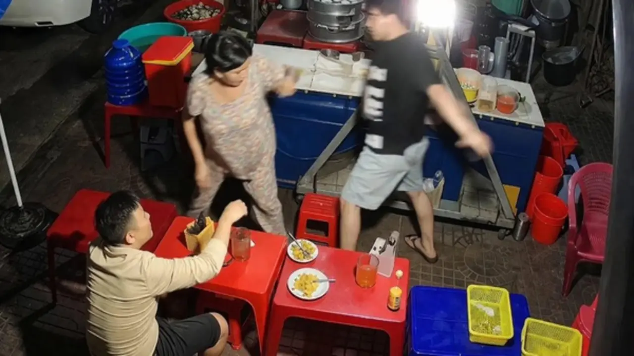 Hành hung người bán bánh bèo ở Quy Nhơn: Dư luận phẫn nộ, chờ xử lý nghiêm