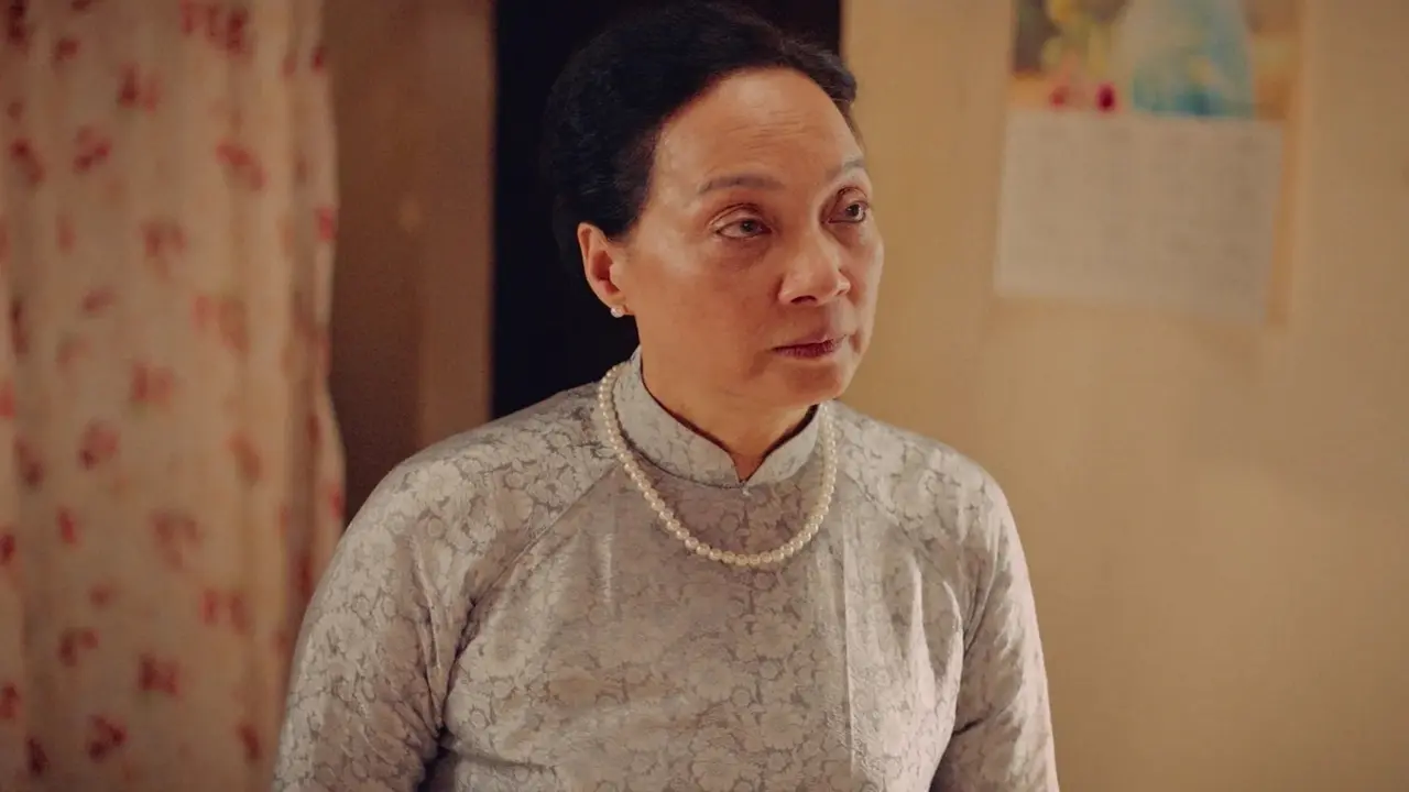 Hẹn em ngày nhật thực vượt 60 tỉ đồng; Song hỷ lâm nguy mở màn ảm đạm