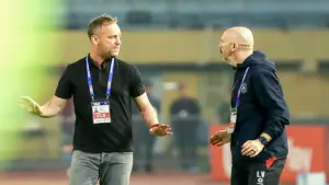 HLV ngoại giúp ích gì cho V-League?