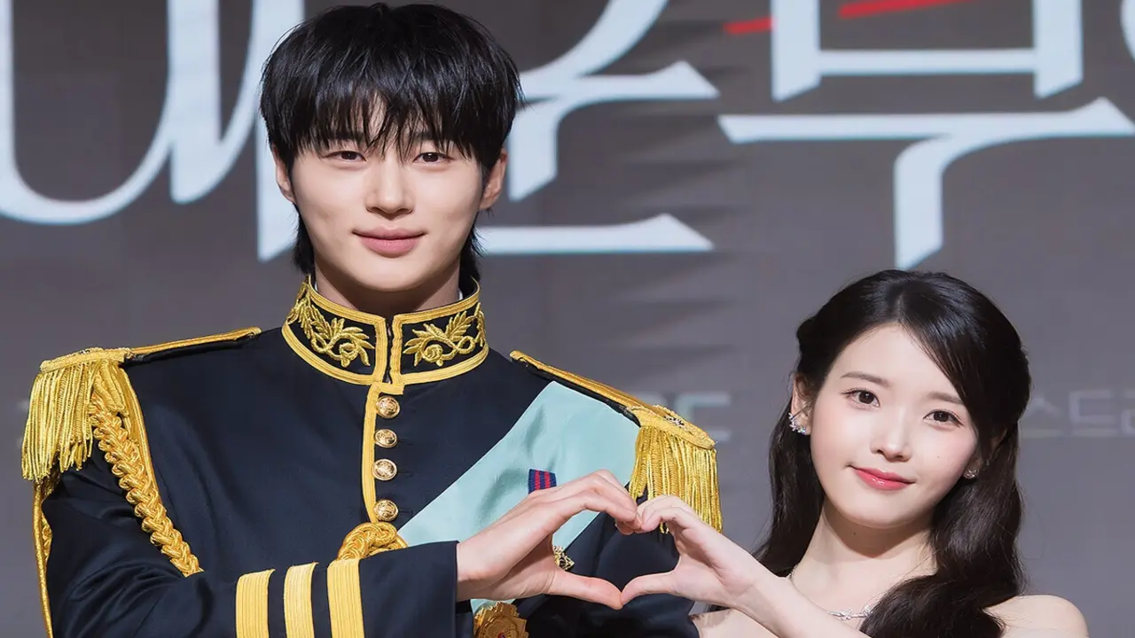 IU, Byeon Woo Seok viết lại chuyện tình dang dở sau 10 năm với Perfect Crown