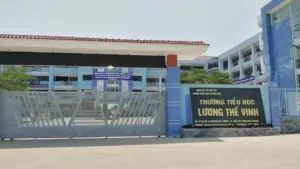 Kiểm tra sức khỏe học sinh bị cô giáo ở TPHCM phạt chích kim tiêm vào tay
