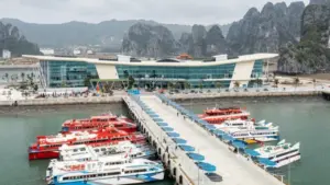 'Ngăn sông, cấm chợ' phiên bản cảng Ao Tiên