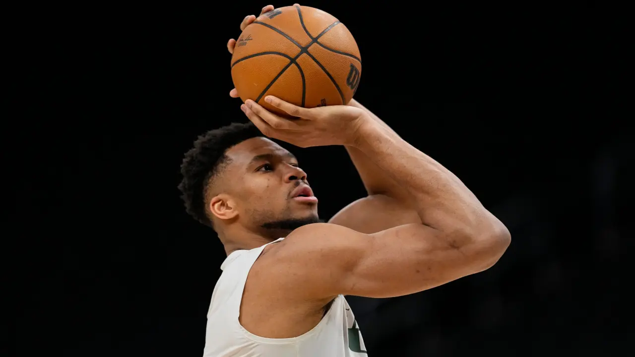 Ngôi sao NBA và chuyện khởi nghiệp từ tiền gửi ở 50 ngân hàng