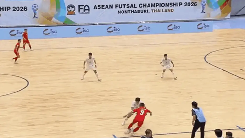 Nhan Gia Hưng dứt điểm lạnh lùng, mở tỉ số cho tuyển futsal Việt Nam