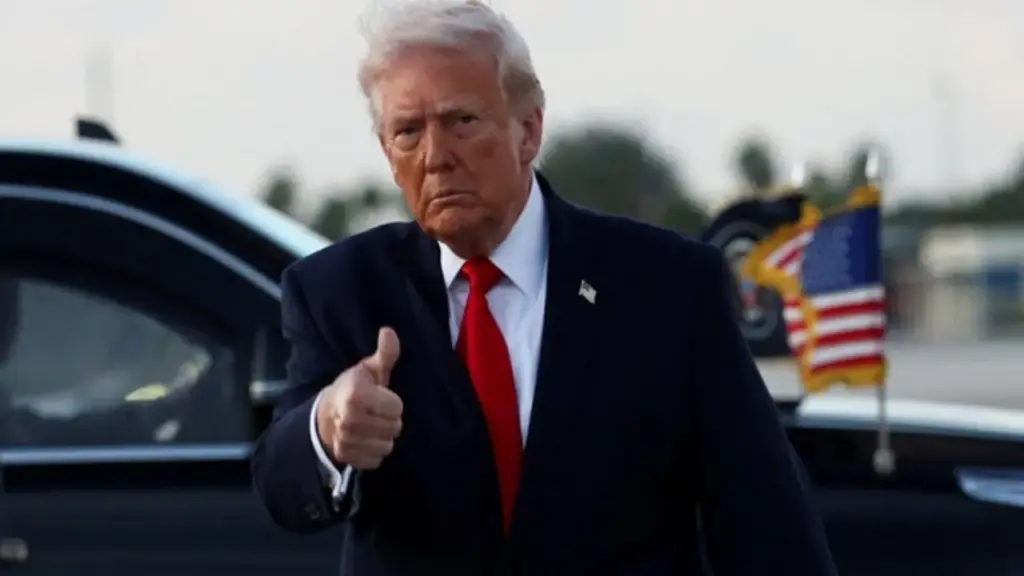 Nóng: Ông Trump tuyên bố phong tỏa eo biển Hormuz ngay lập tức