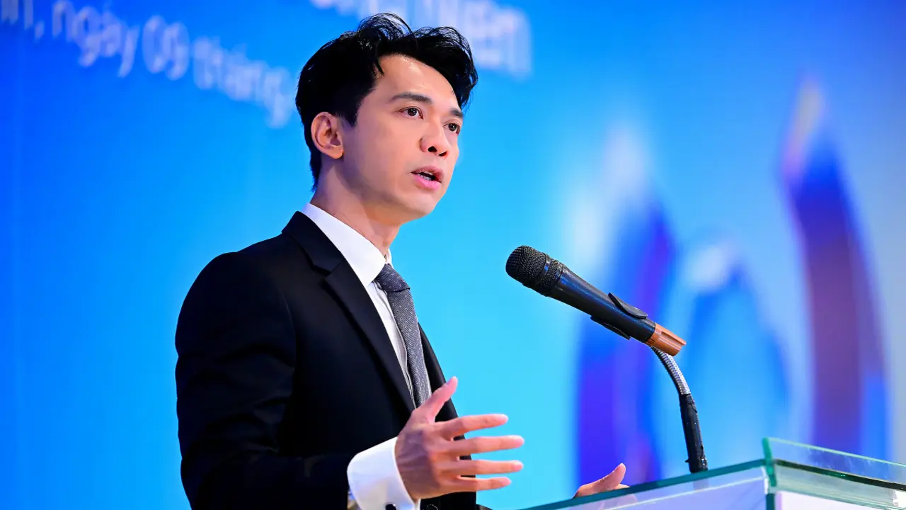 Ông Trần Hùng Huy: 'Sẽ phát triển ACB thành tập đoàn tài chính'