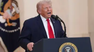 Ông Trump sắp họp báo về xung đột ở Iran