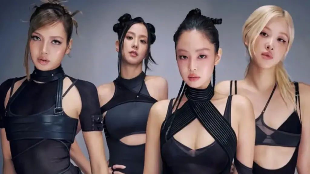 Rosé bị 'ném đá' khi tuyên bố BlackPink chăm chỉ hơn các nhóm khác