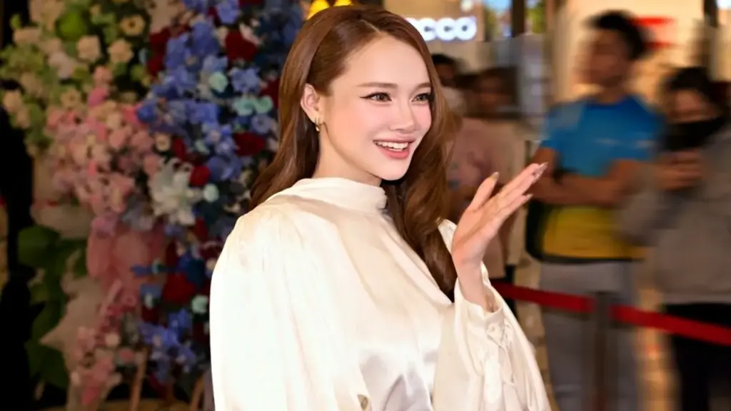 Sắc vóc Nhã Phương sau sinh con thứ ba