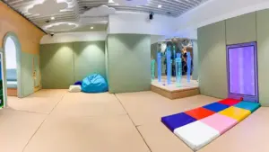 Sân bay Hong Kong mở khu giải tỏa căng thẳng miễn phí cho hành khách