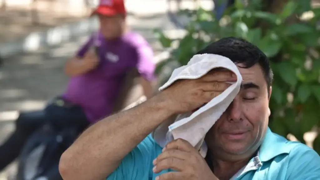 Thế giới oằn mình chống chọi nắng nóng cực đoan