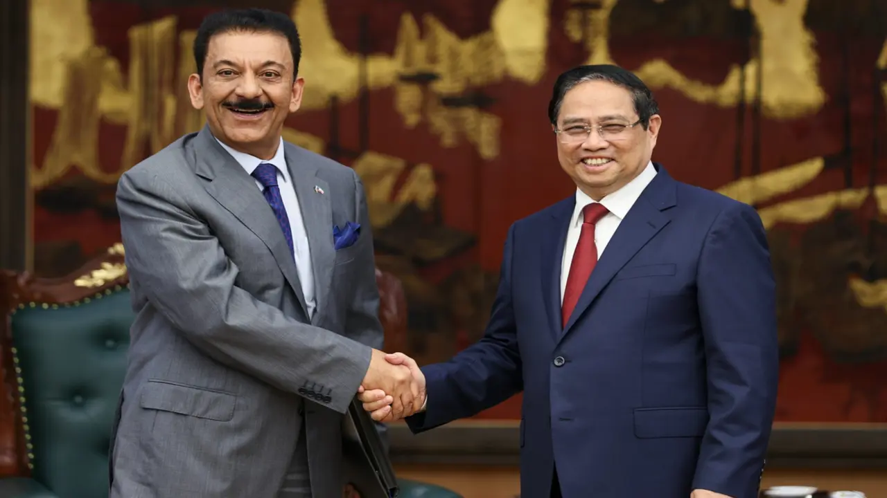 Thủ tướng đề nghị Kuwait cùng phối hợp đảm bảo an ninh năng lượng