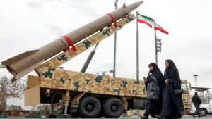 Tình báo Mỹ: Iran còn hàng ngàn tên lửa, có thể khôi phục bệ phóng