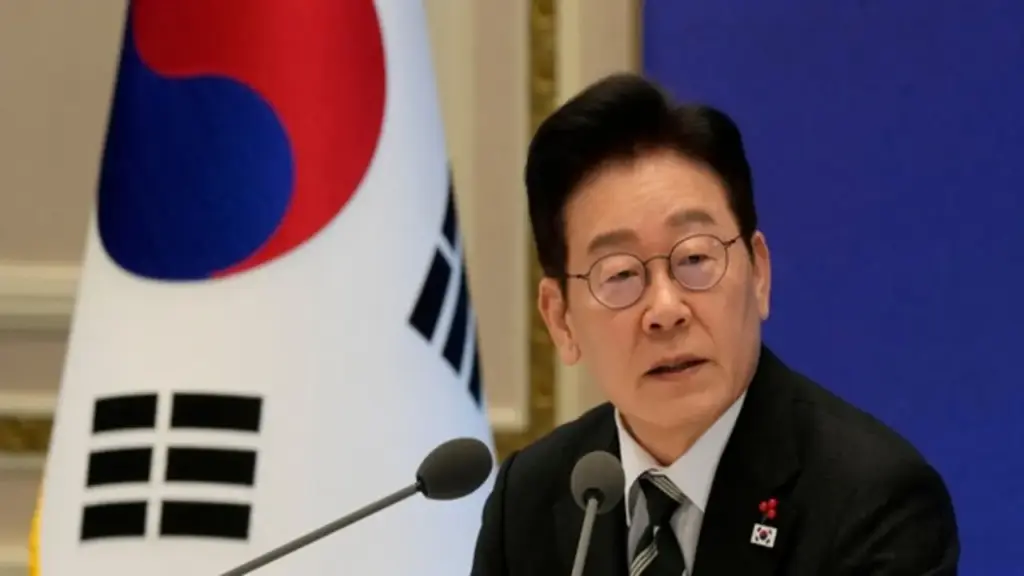 Tổng thống Hàn Quốc lấy làm tiếc về việc UAV xâm phạm không phận Triều Tiên