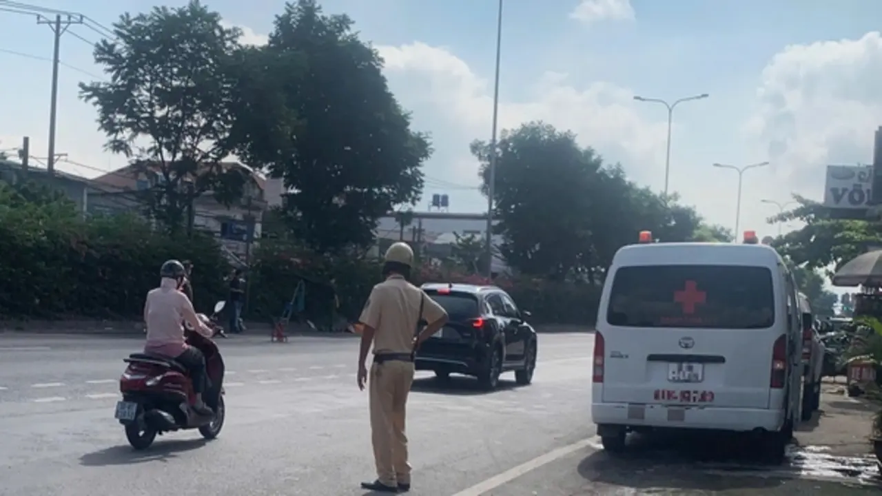 TP.HCM: Truy tìm ô tô tông người đàn ông tử vong trên đường Đỗ Mười