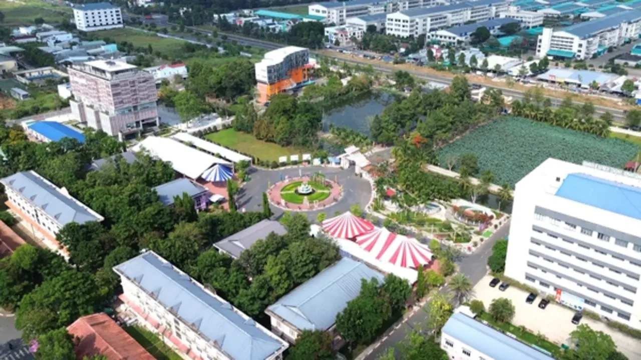 Trường ĐH có công trình đạt kỷ lục Việt Nam, nơi diễn ra tư vấn mùa thi