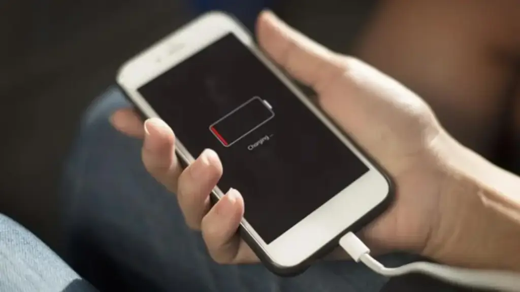 Vì sao pin canxi chưa thể thay lithium trên smartphone?