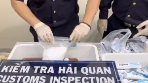 Vụ xách tay ma túy: Ly kỳ quá trình vận chuyển hàng trắng từ Pháp về bằng máy bay