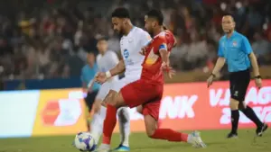 Xuân Son ghi bàn và kiến tạo rồi… bỏ lỡ khó tin, Nam Định đánh bại chủ nhà Hà Tĩnh